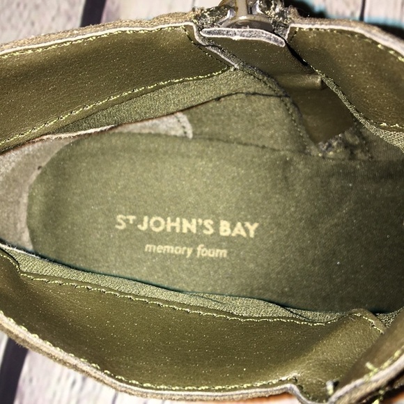 St. John’s Bay Olive Green booties - Picture 4 of 7